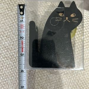 CAT TAPE DISPENSER. NEW WITH TAPE